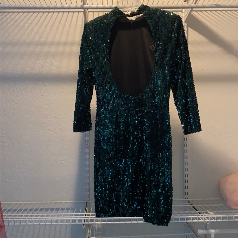 Green sequins dress